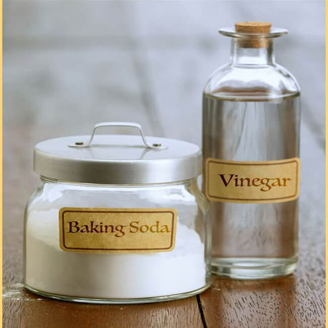 lam-sach-duong-ong-bang-giam-va-baking-soda