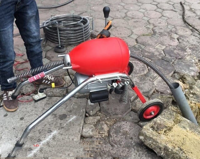 Hầm Cầu Bị Đầy – Sử Dụng Những Dụng Cụ Thông Bể Phốt Nào?